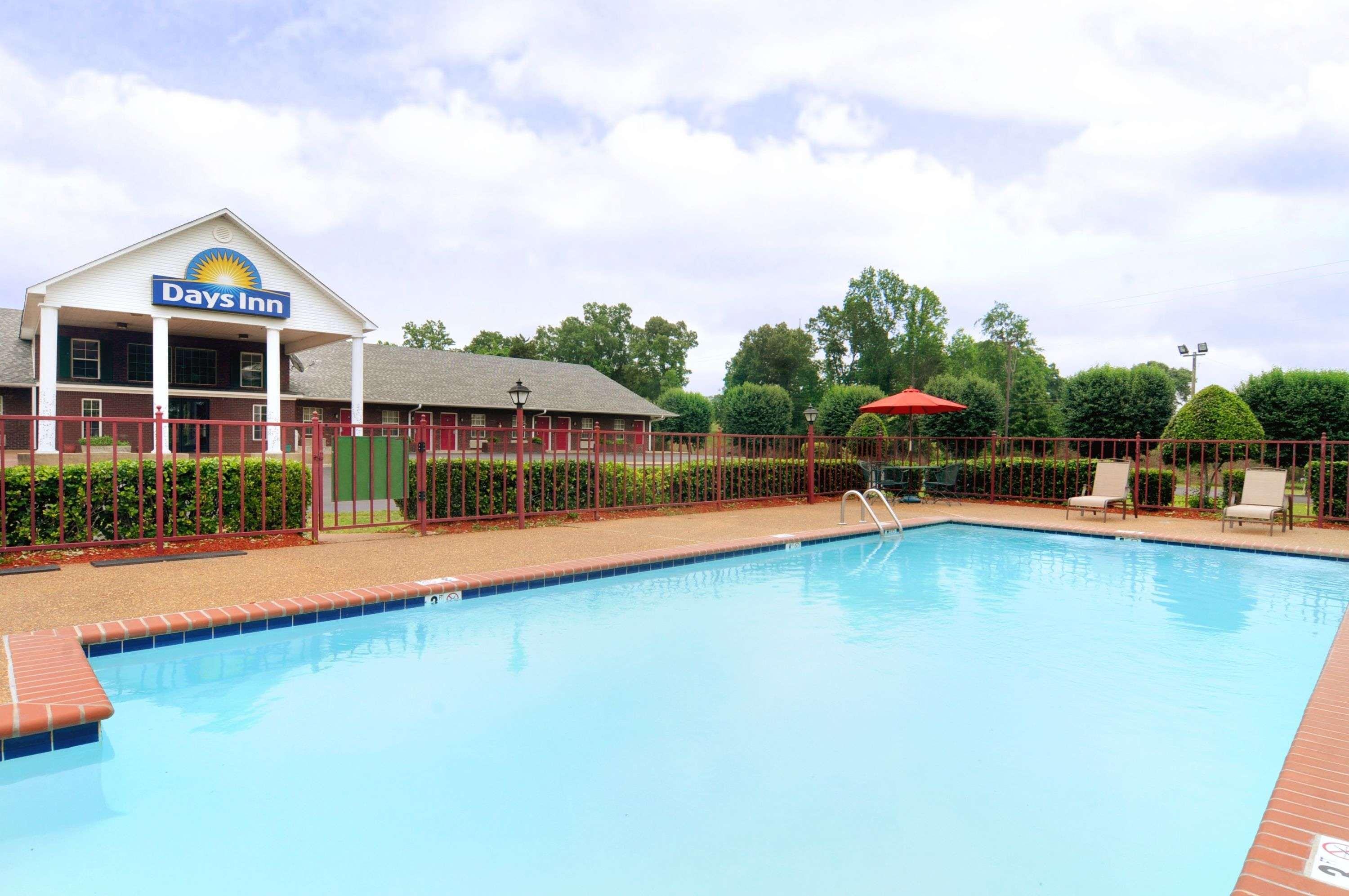 Days Inn By Wyndham Savannah Zewnętrze zdjęcie